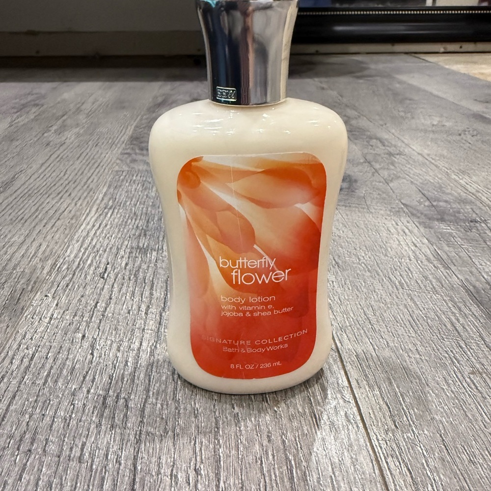 Bath & Body Works Butterfly Flower Body Lotion - Cream and Orange